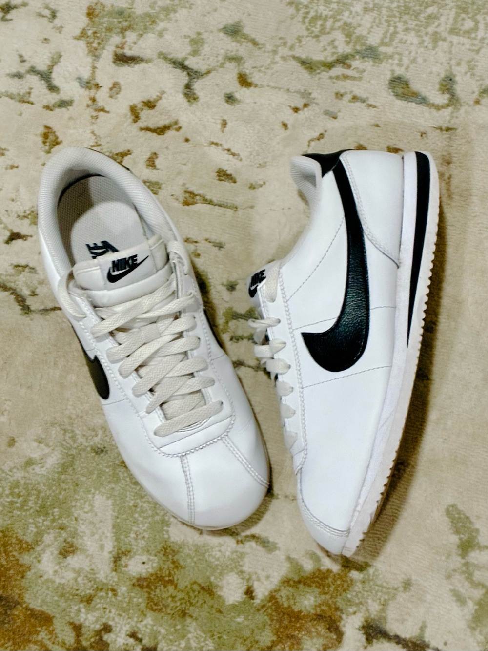 Nike Classic Cortez Leather 'White' Sneakers sz 9